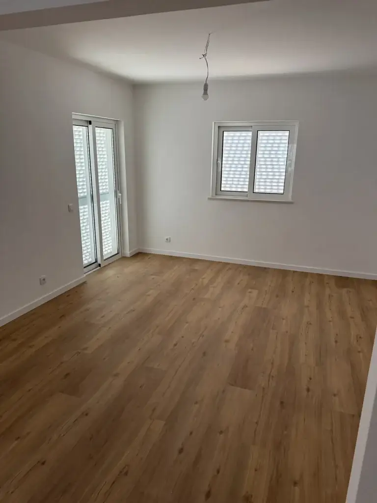 Quarto com pavimento novo